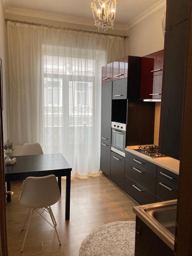 Квартира В Центрі Тернополя Ternopil Esterno foto